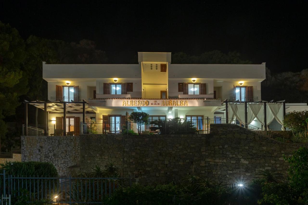 Auralba Hotel